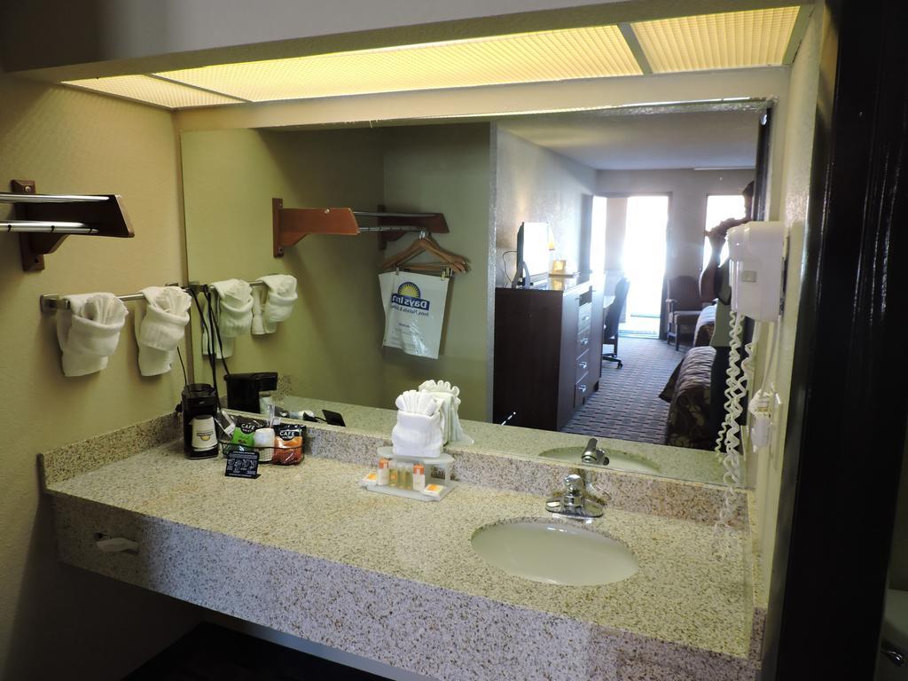 Days Inn Conover/Hickory Quarto foto